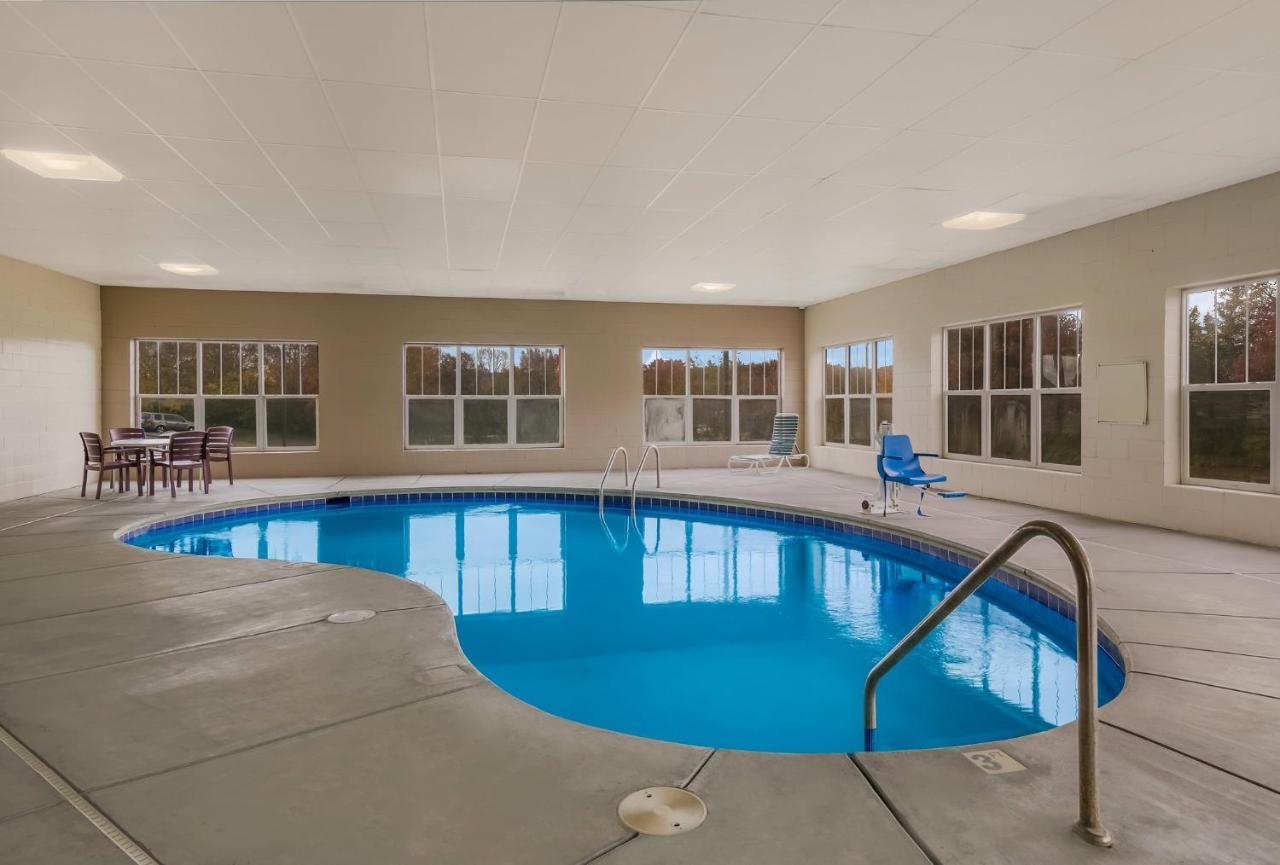Red Roof Inn & Suites Knoxville East Eksteriør bilde