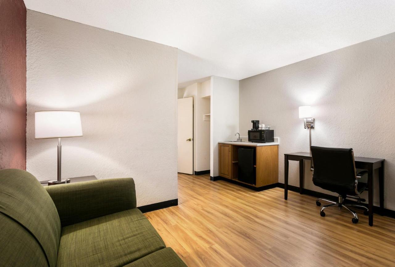 Red Roof Inn & Suites Knoxville East Eksteriør bilde