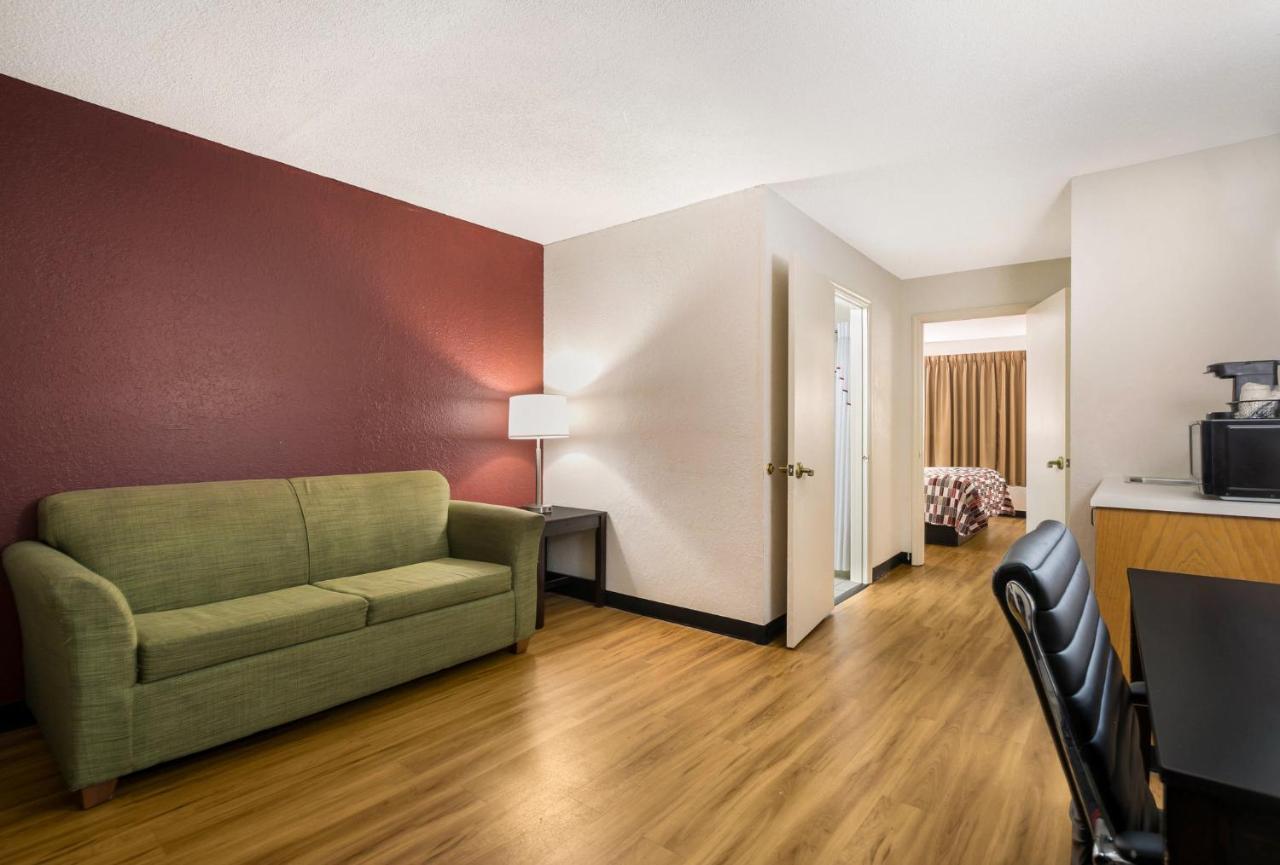 Red Roof Inn & Suites Knoxville East Eksteriør bilde