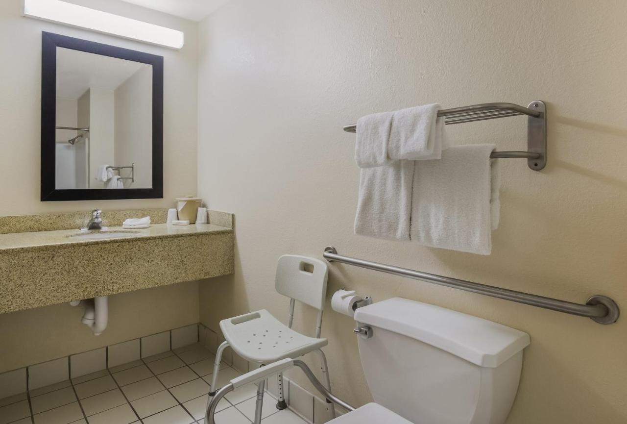 Red Roof Inn & Suites Knoxville East Eksteriør bilde